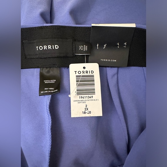 Torrid Pull On Wide Leg Studio Refined Crepe High-Rise Pant - Picture 11 of 12